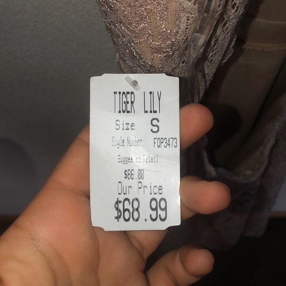 Dress - Picture 4 of 4